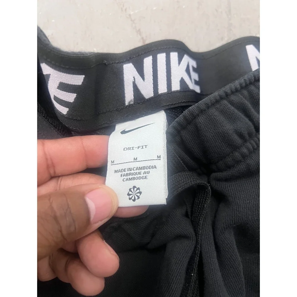 Nike Dri-FIT Studio '72 Joggers Mens Medium Black‎ Drawstring Tapered Leg Active